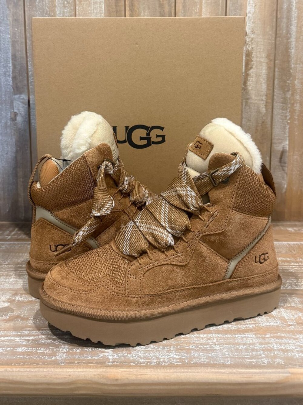 UGG Highmel Women's 8 High Top Hybrid Sneaker Boots Outdoor Warm Chestnut New